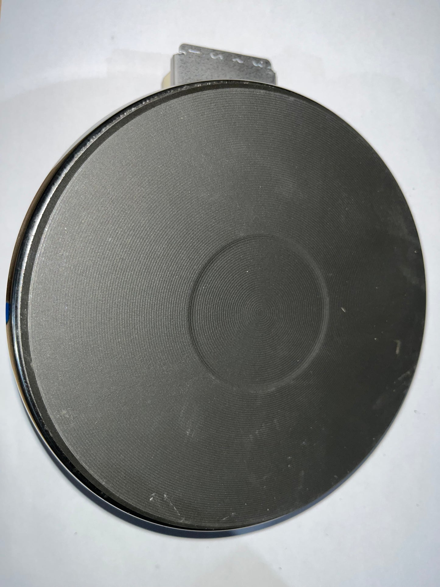 Standard 8” Solid plate (Silver trim)